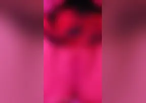 Засовываю трусики себе в киску 💦