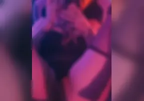 Довела себя пальчиками,посмотришь?